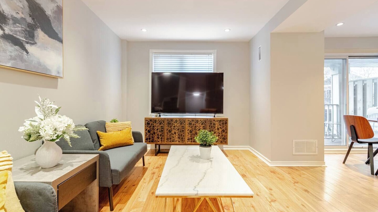 Photo of Livingroom in Richmond Hill