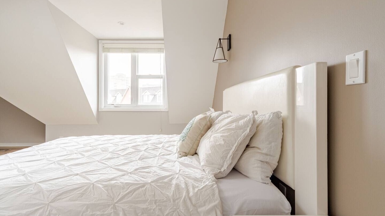 Photo of Bedroom in Richmond Hill