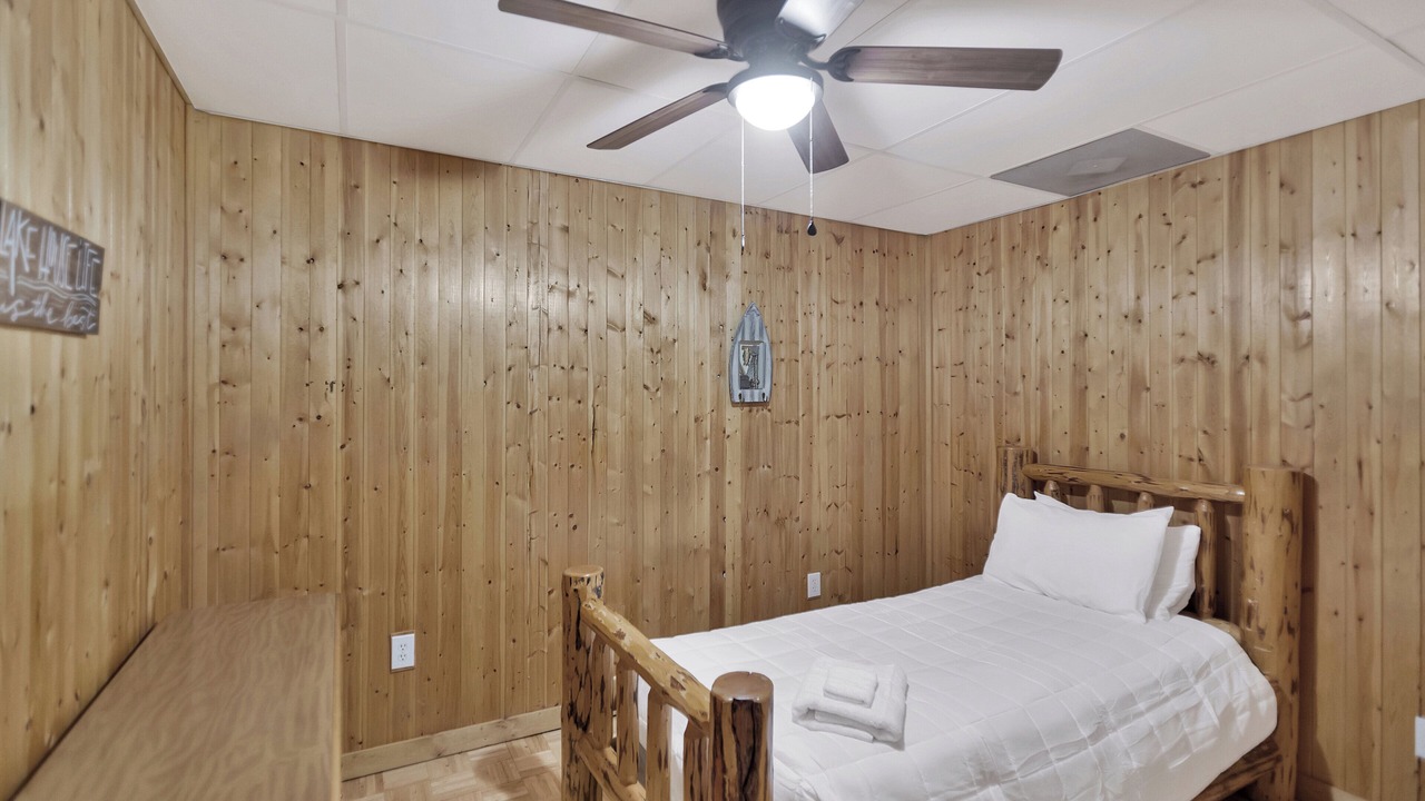 Photo of Bedroom in Six Mile