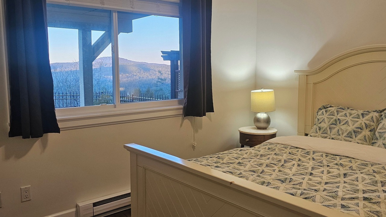 Photo of Bedroom in Bear Mountain Resort