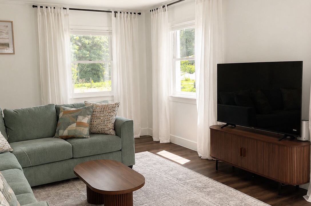 Photo of Livingroom in Monroe