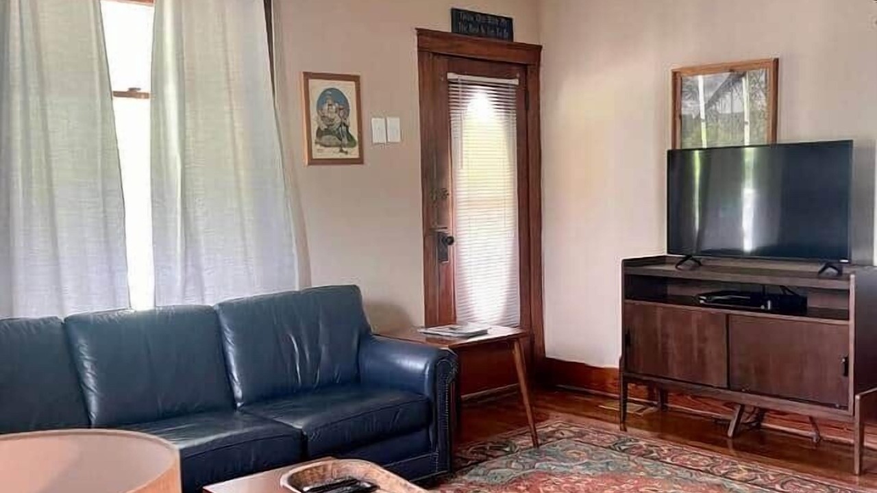 Photo of Livingroom in Meadow Bridge