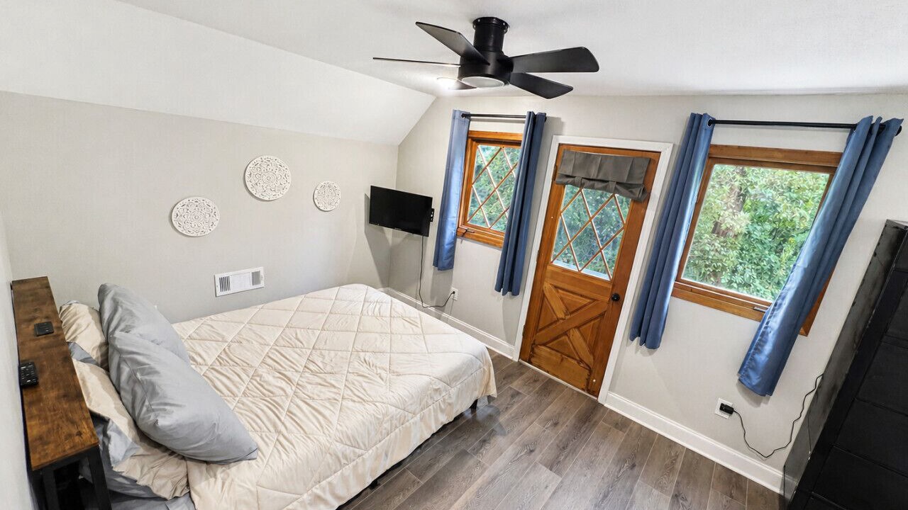Photo of Bedroom in Helen
