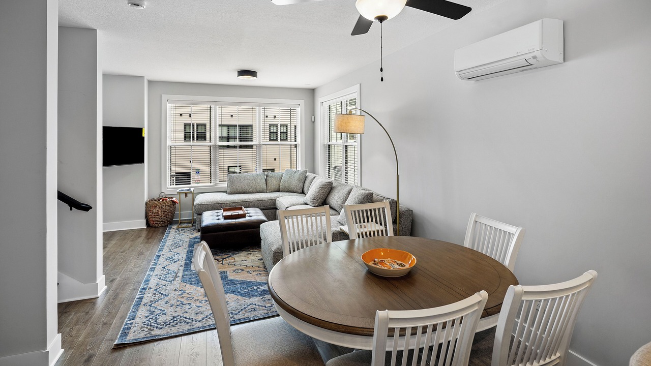 Photo of Livingroom in Knoxville