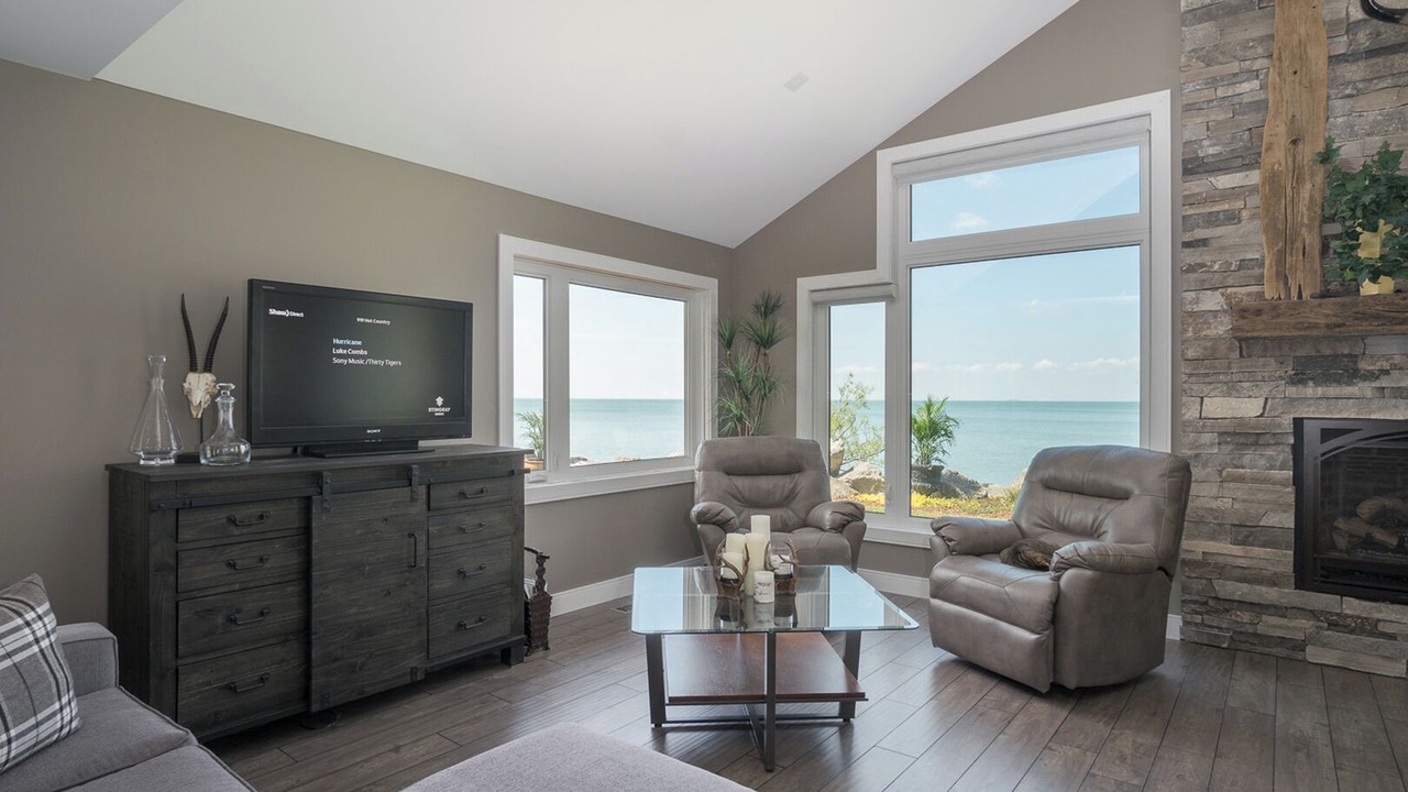 Photo of Livingroom in Amherstburg