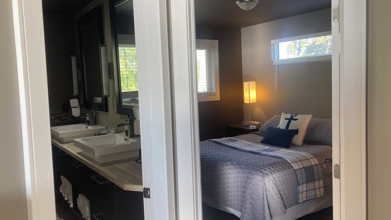 Photo of Bedroom in Amherstburg
