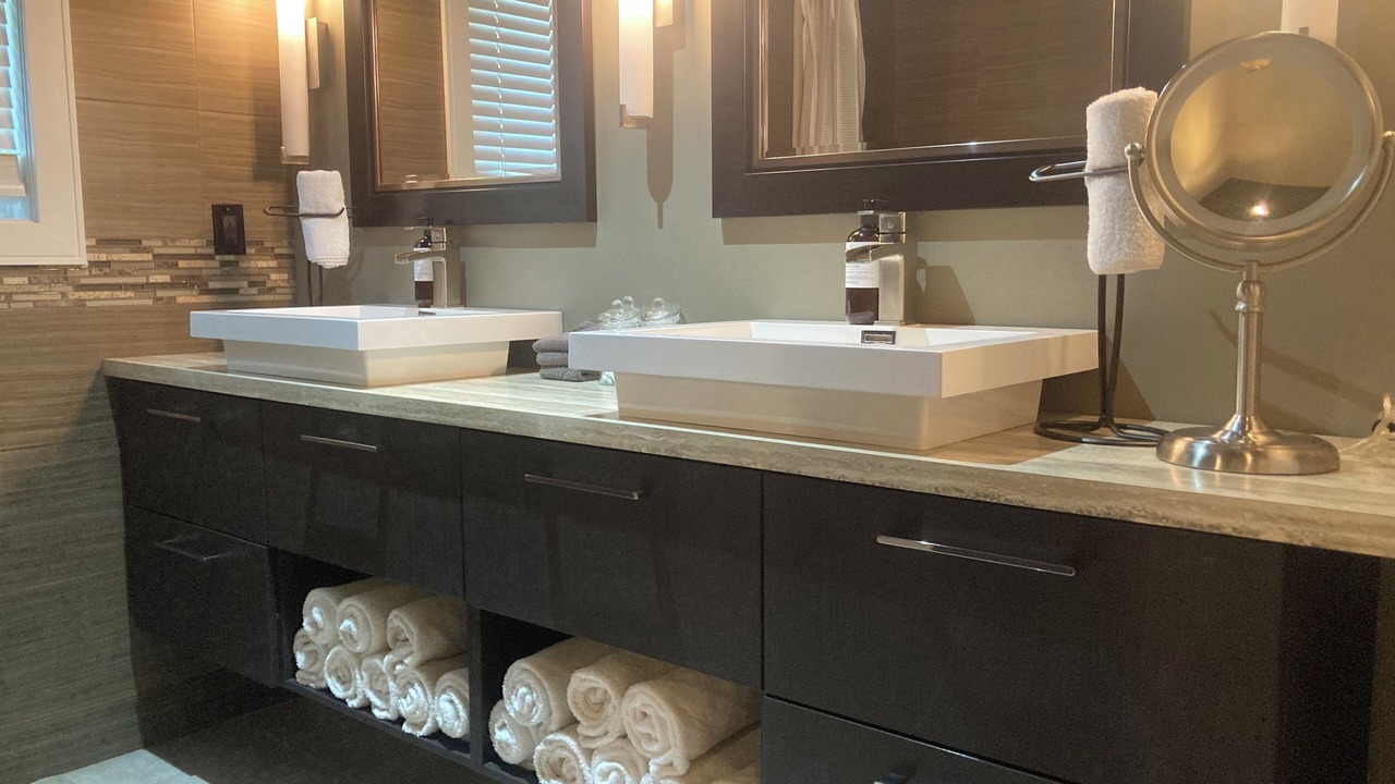 Photo of Bathroom in Amherstburg
