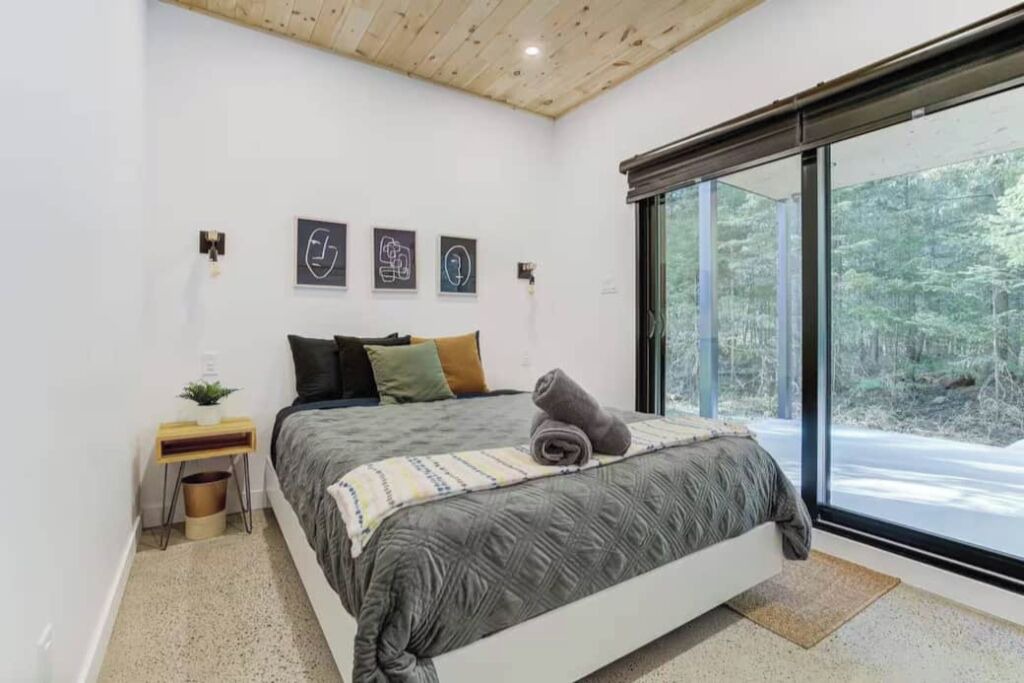 Photo of Bedroom in Saint Come