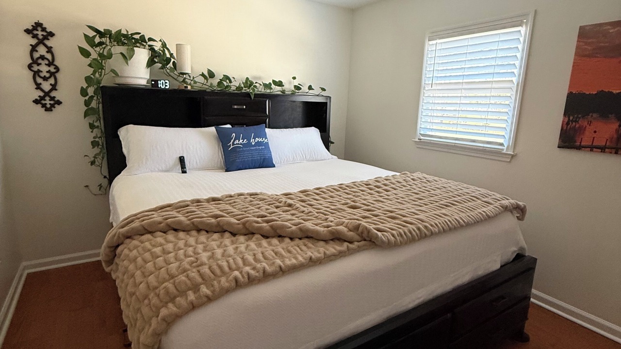 Photo of Bedroom in Cross