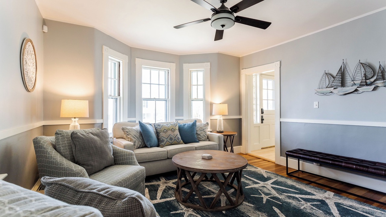Photo of Livingroom in York Harbor