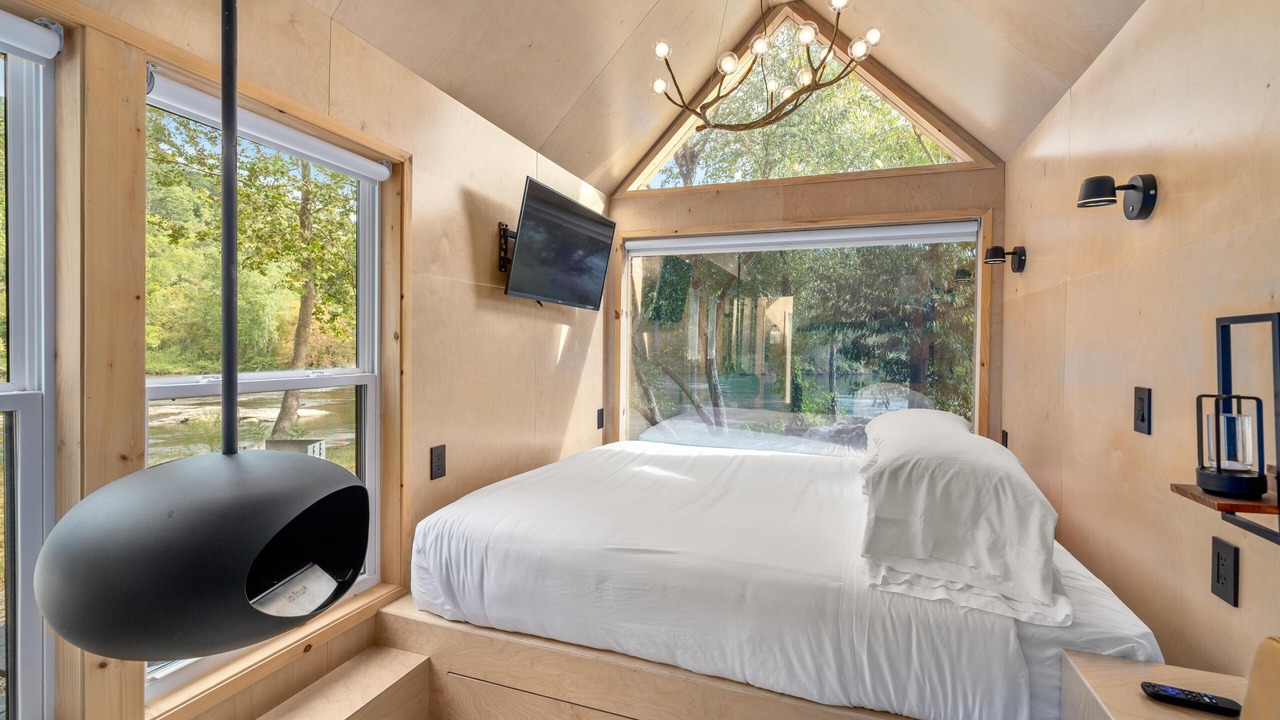 Photo of Bedroom in Arden