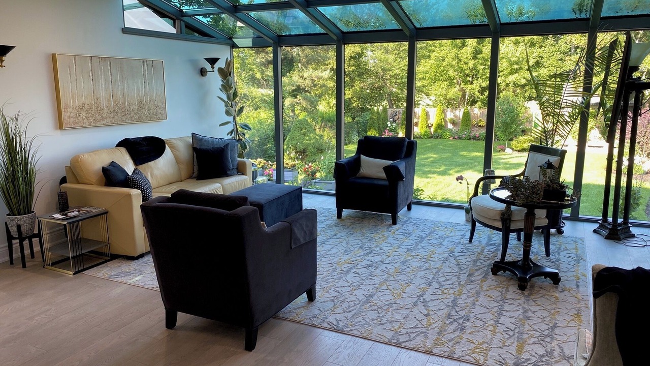 Photo of Livingroom in Etobicoke