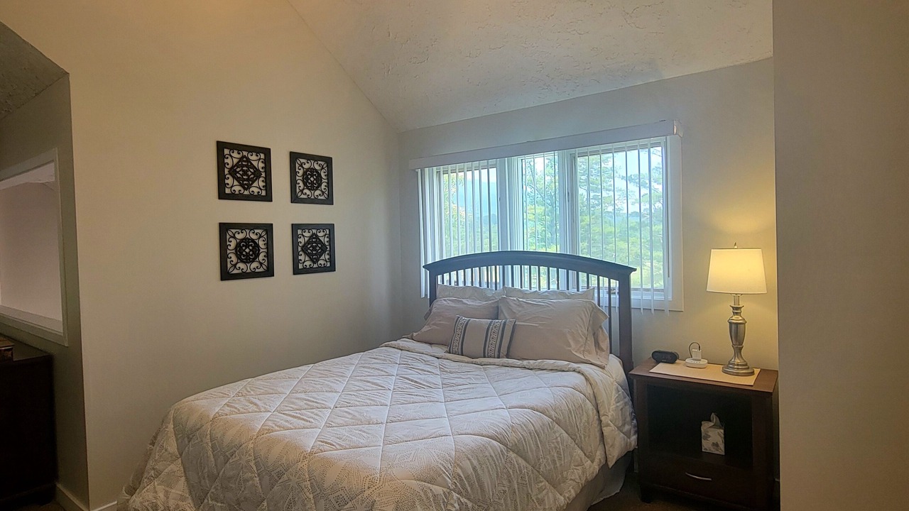 Photo of Bedroom in Burnsville