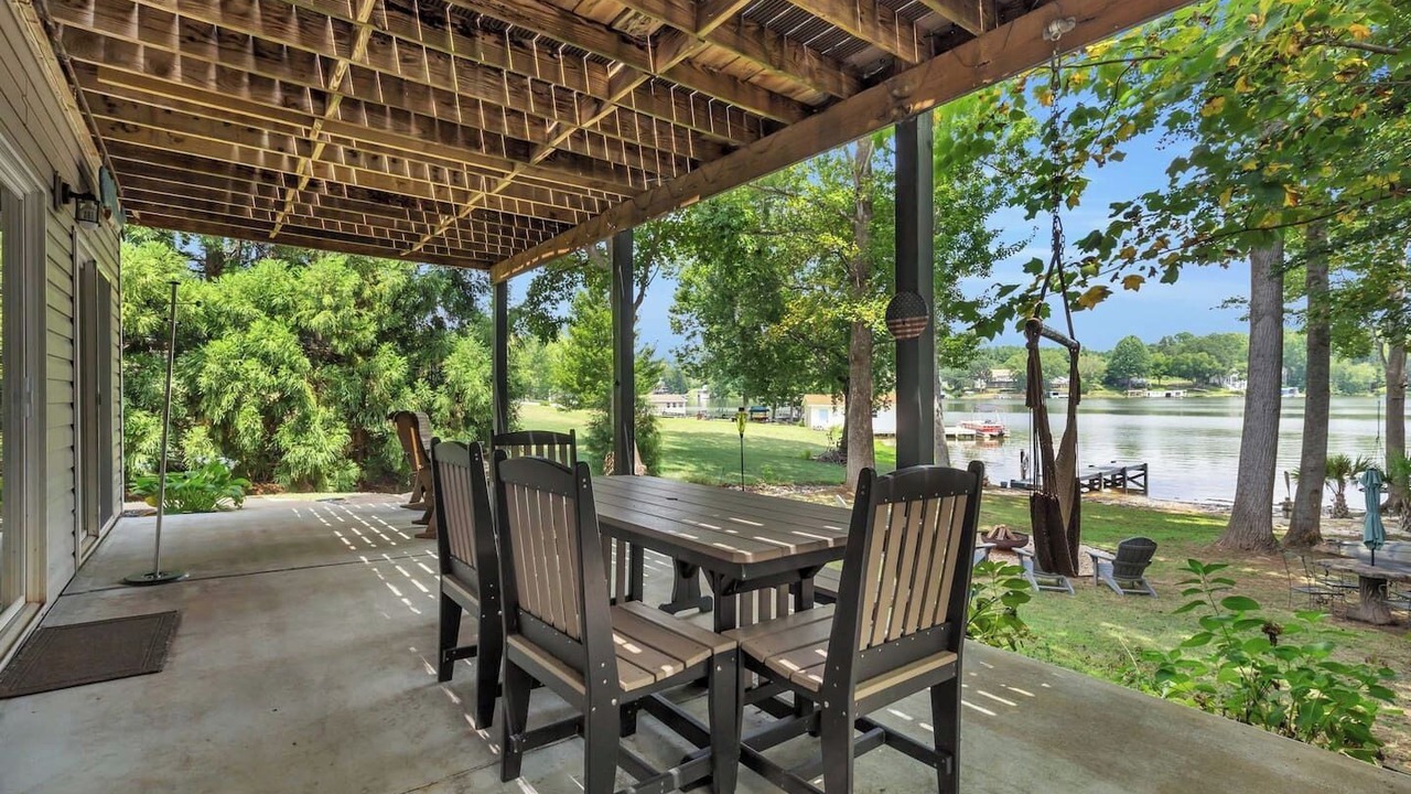 Photo of Outdoor in Lyman