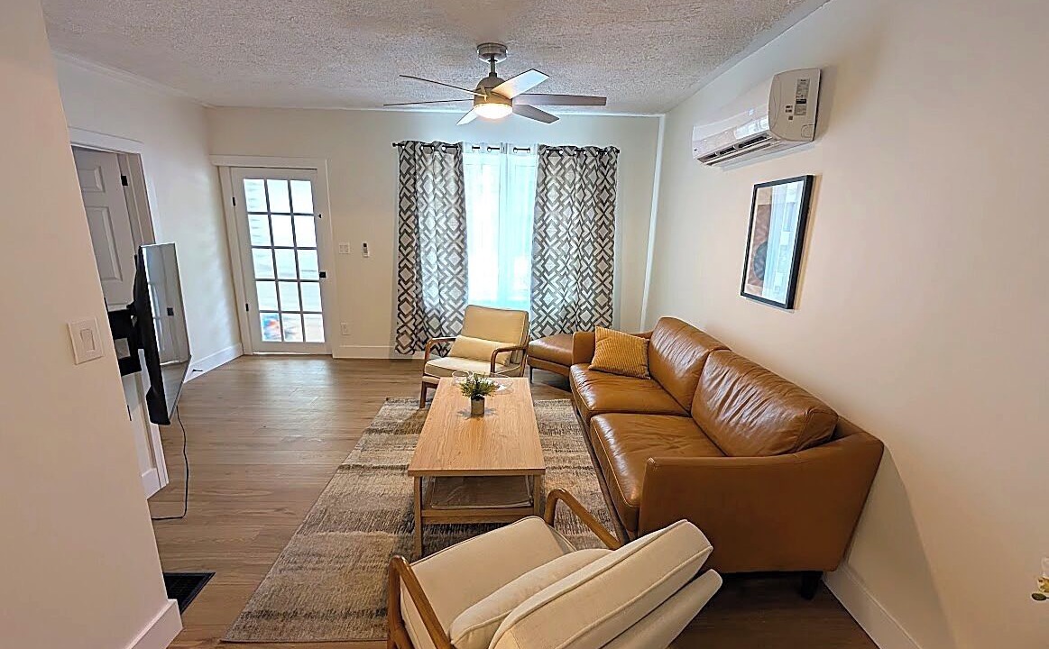 Photo of Livingroom in Port Stanley
