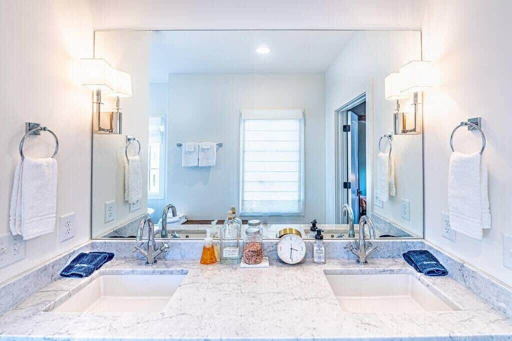 Photo of Bathroom in Hillsboro West End