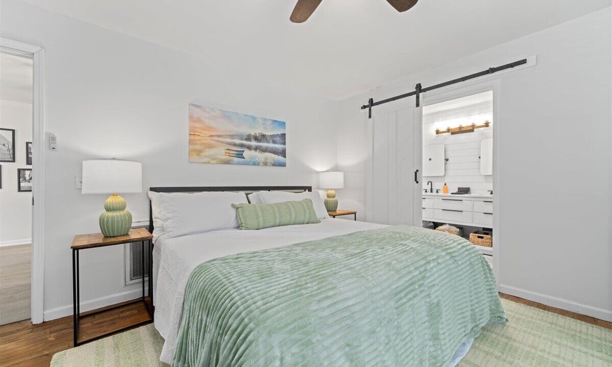 Photo of Bedroom in Anderson