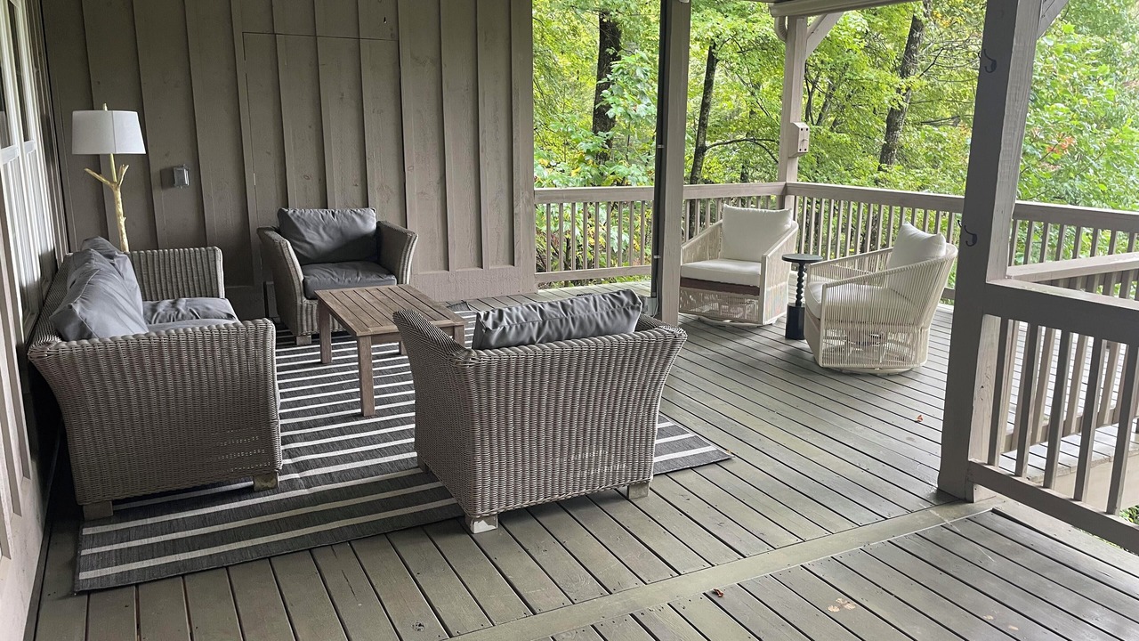 Photo of Patio Balcony in Sapphire