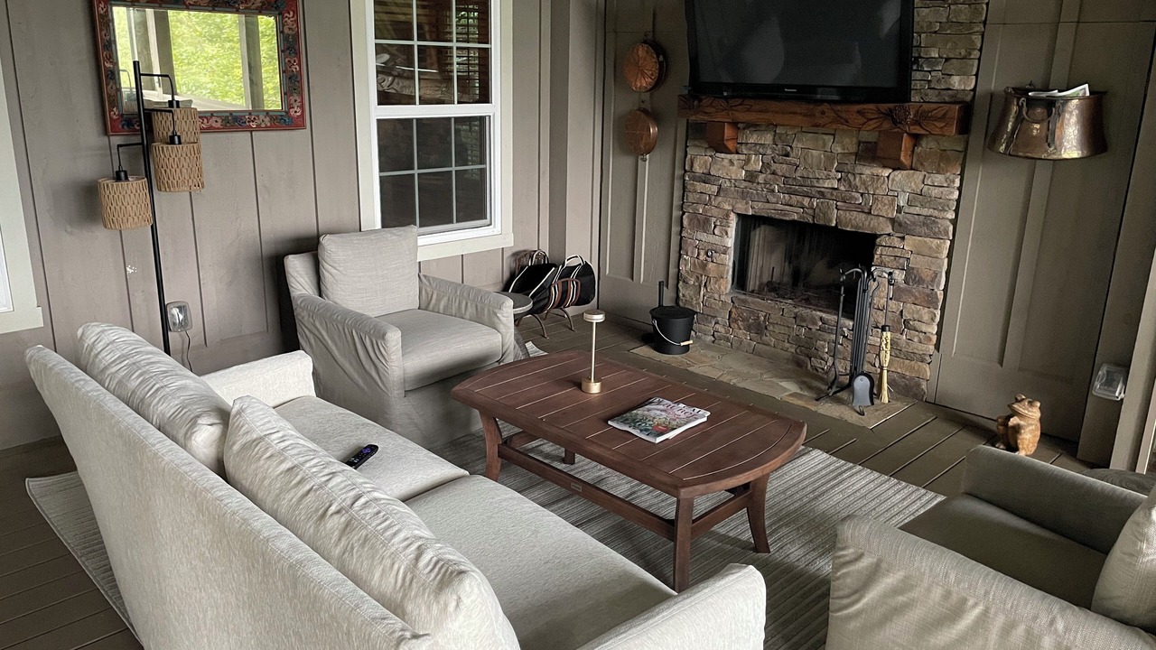 Photo of Livingroom in Sapphire