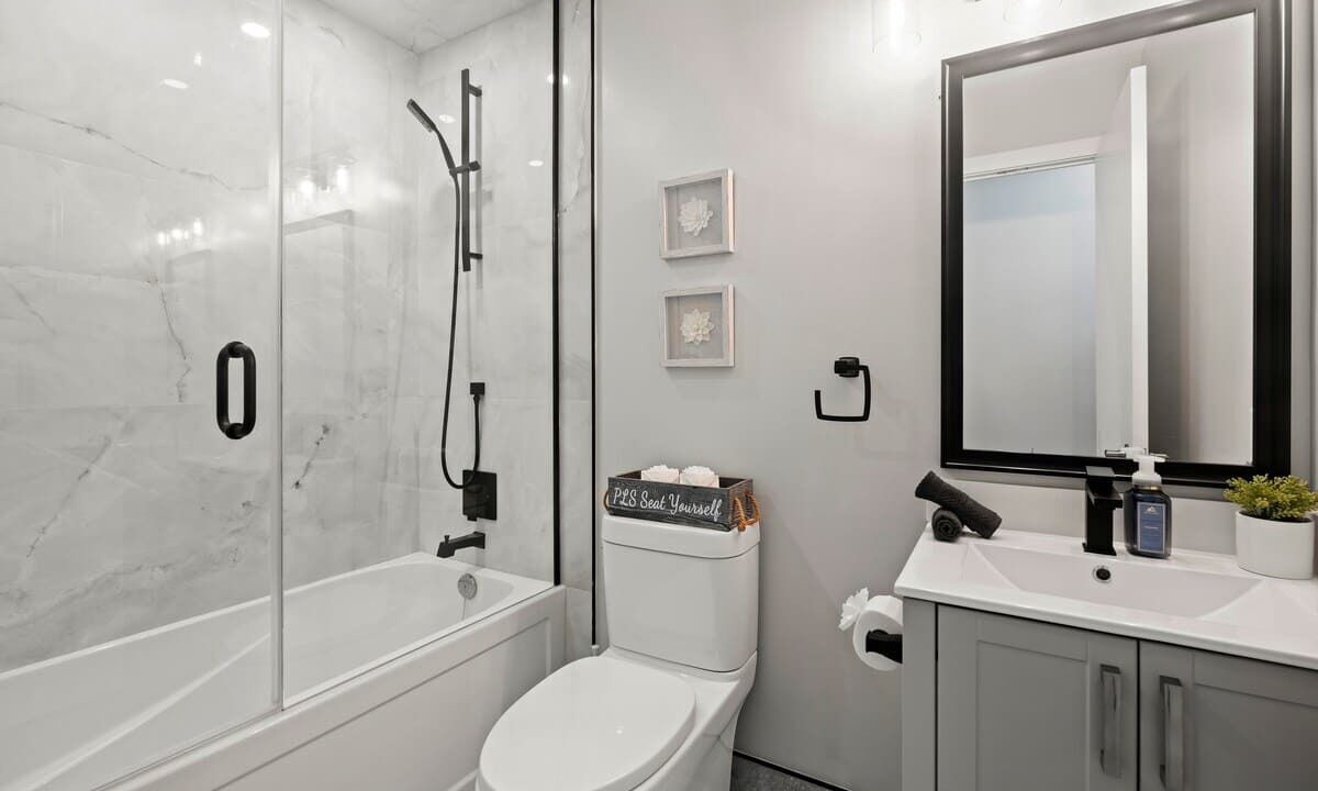 Photo of Bathroom in Downtown Mississauga