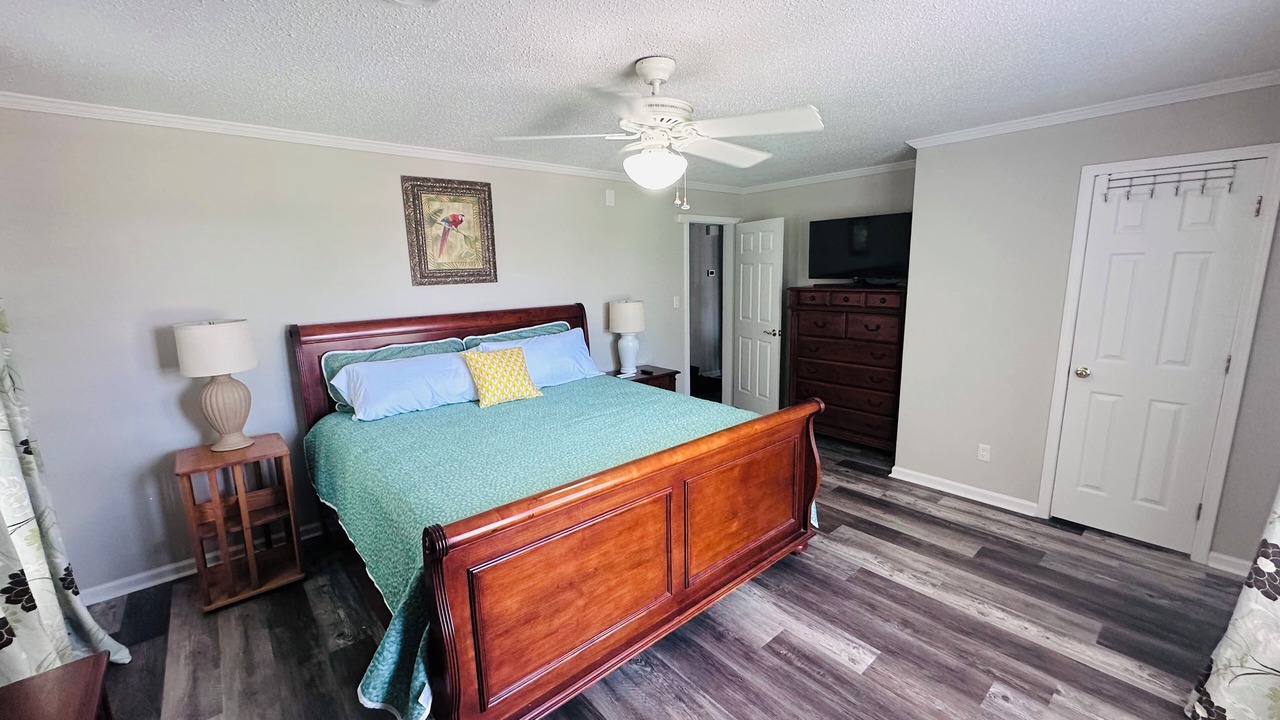 Photo of Bedroom in Cedar Point