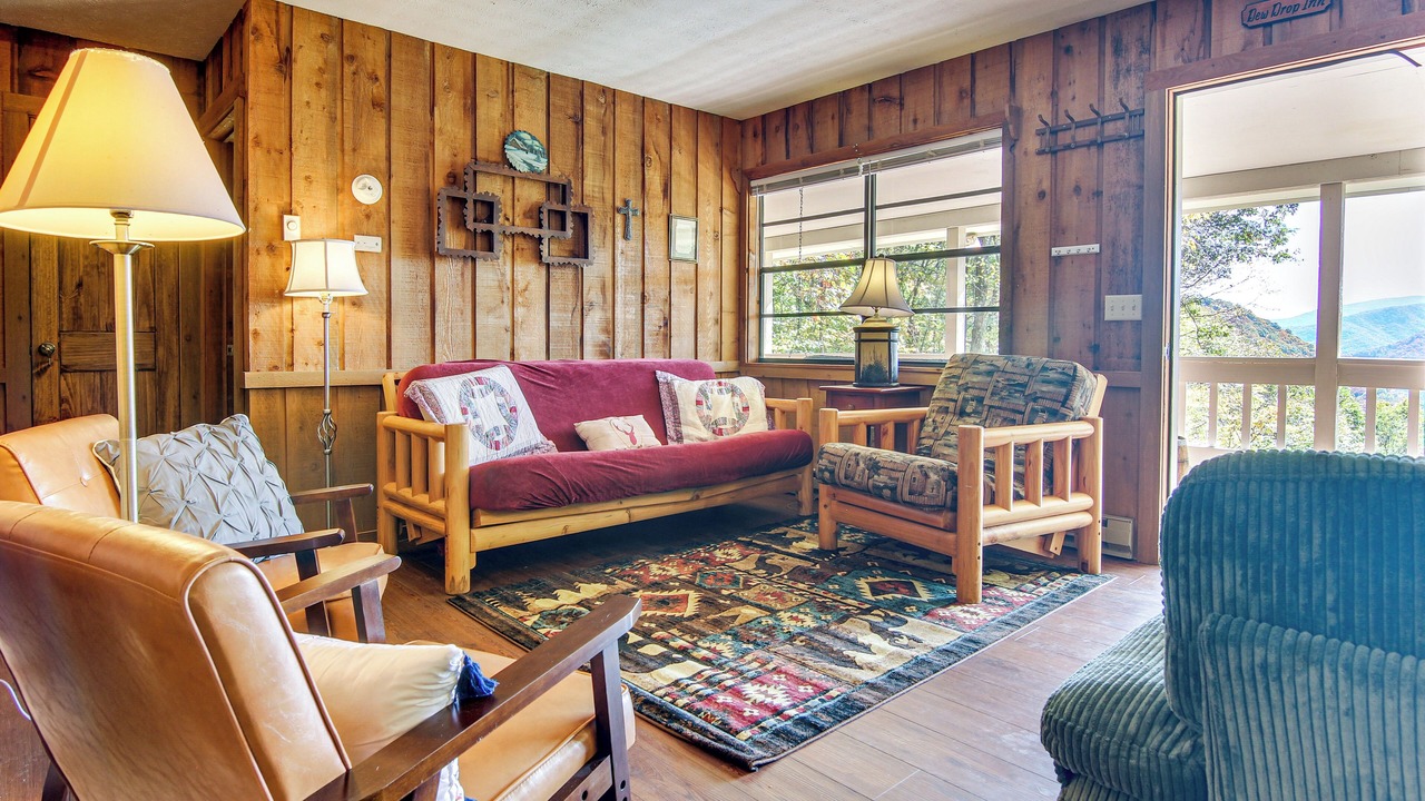 Photo of Livingroom in Canton