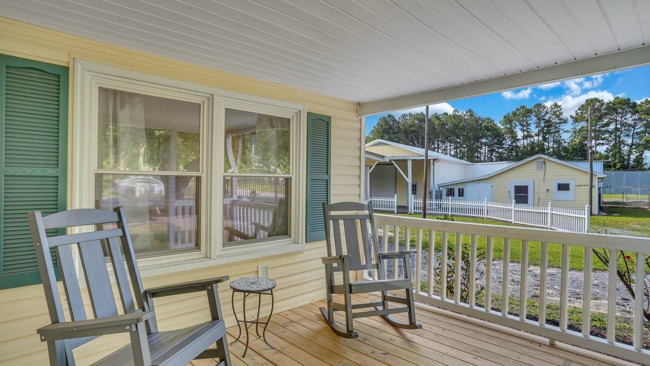 Photo of Patio Balcony in Manning
