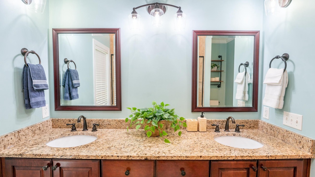 Photo of Bathroom in Manning