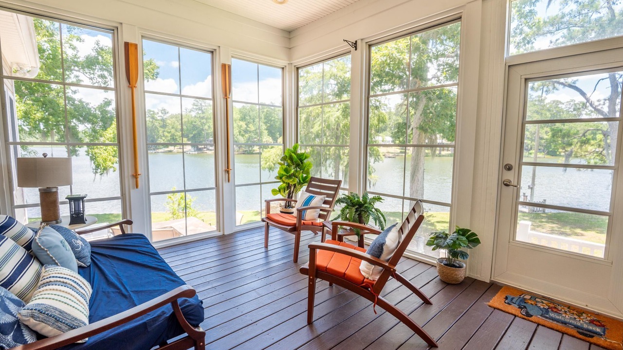 Photo of Livingroom in Manning