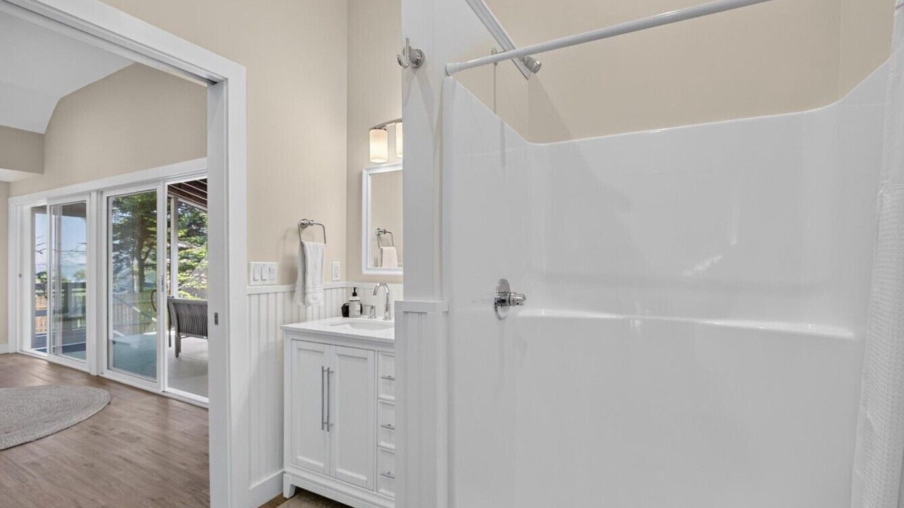 Photo of Bathroom in Ocean Point
