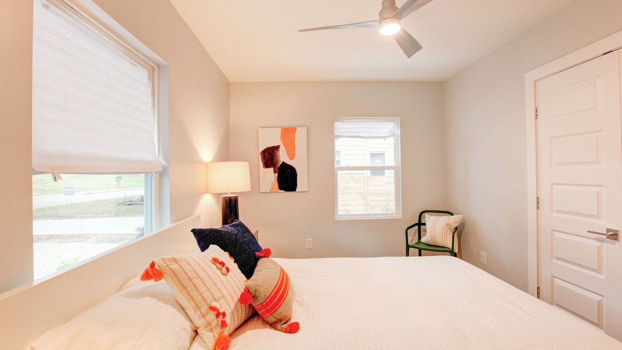 Photo of Bedroom in Villa Heights