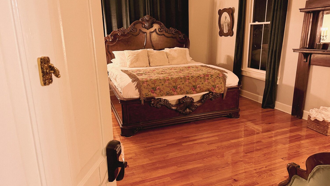 Photo of Bedroom in Abbeville