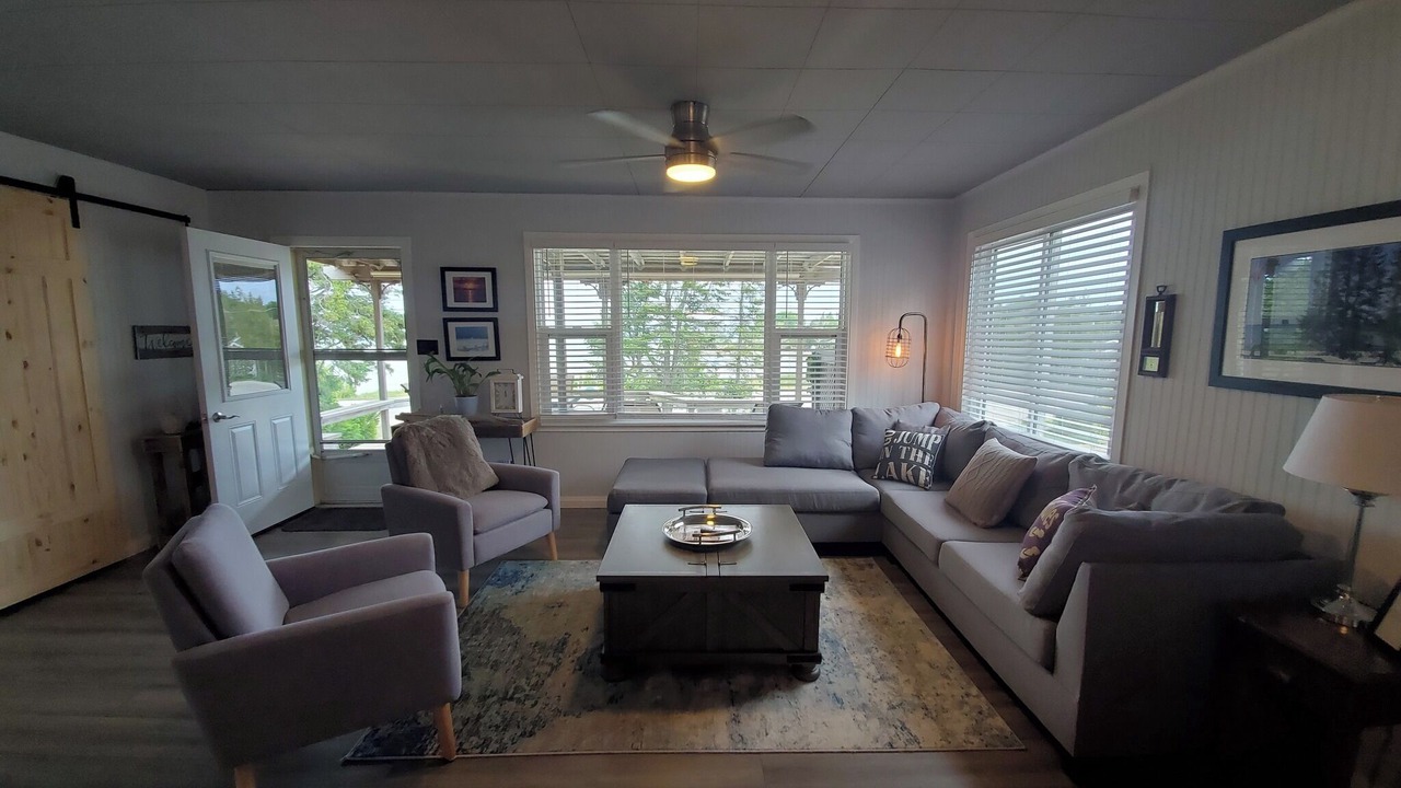 Photo of Livingroom in Saugeen Shores