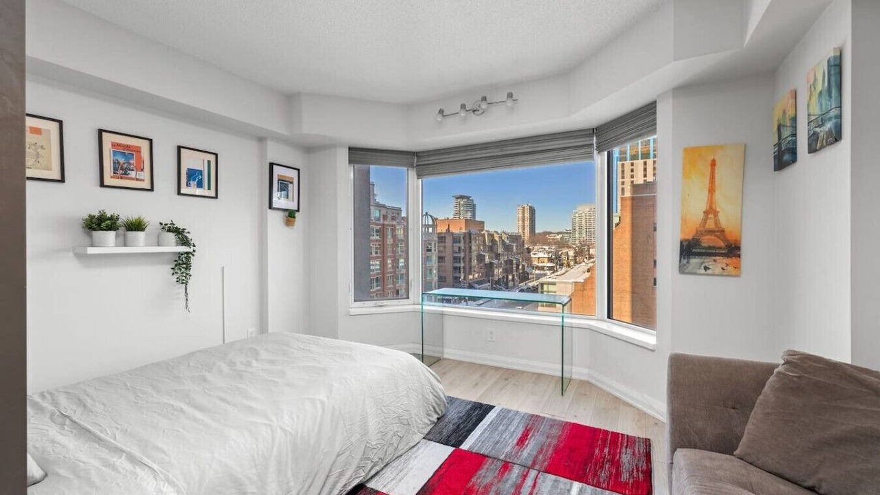 Photo of Bedroom in Bloor-Yorkville