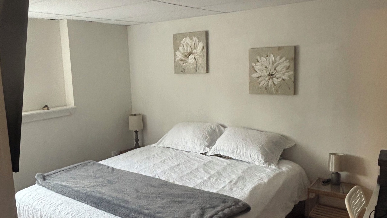 Photo of Bedroom in Glenmont
