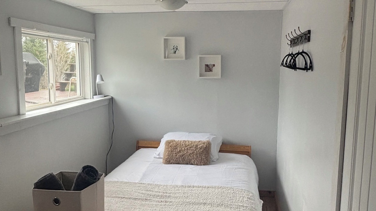 Photo of Bedroom in Glenmont