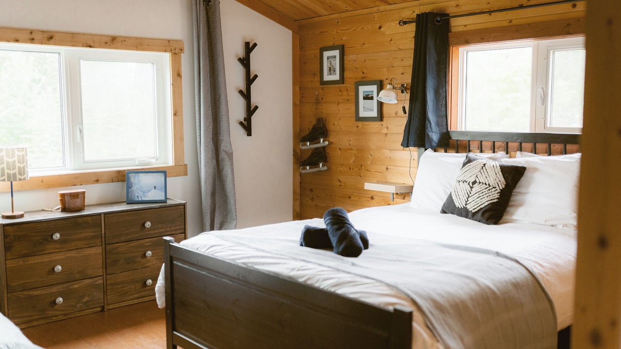 Photo of Bedroom in Tagish