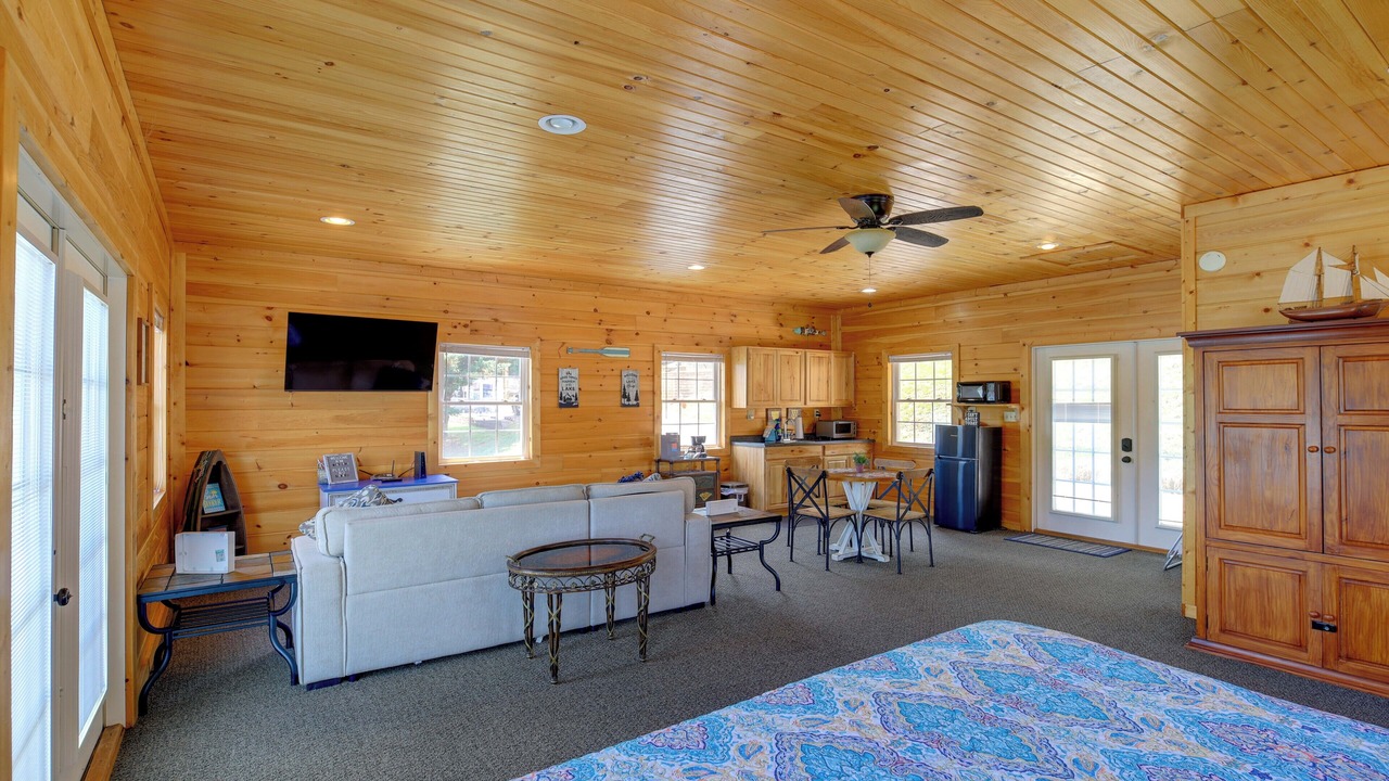 Photo of Livingroom in Draper