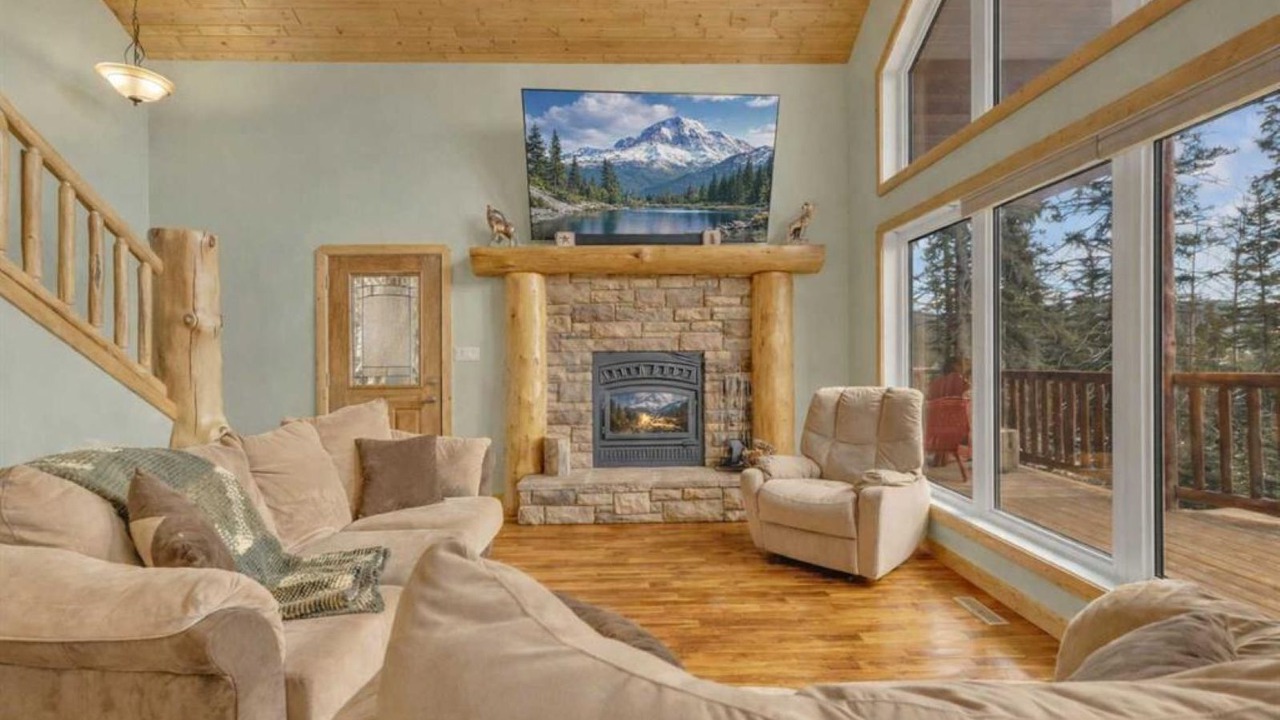 Photo of Livingroom in Nordegg