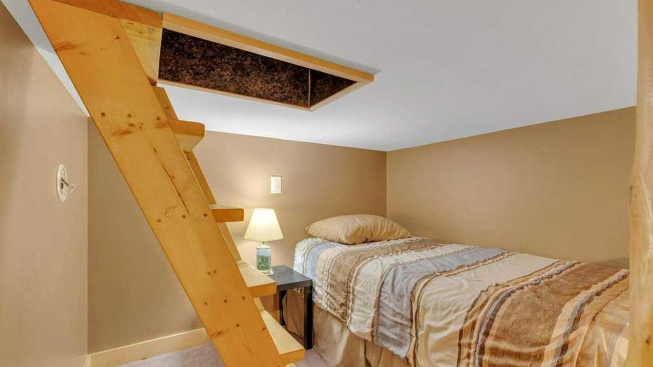 Photo of Bedroom in Nordegg