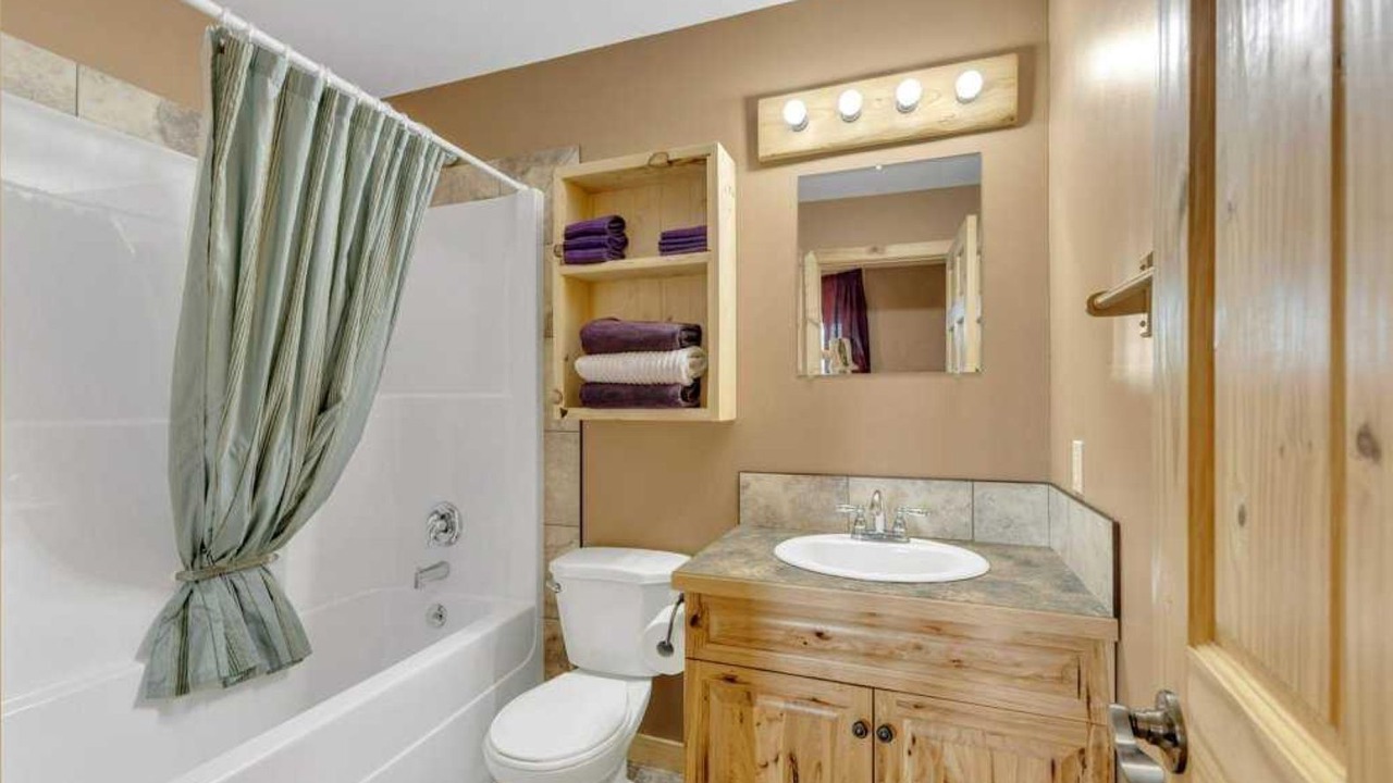 Photo of Bathroom in Nordegg