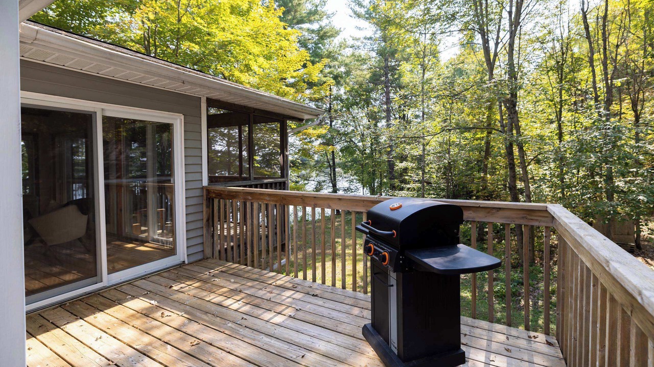 Photo of Patio Balcony in Central Frontenac