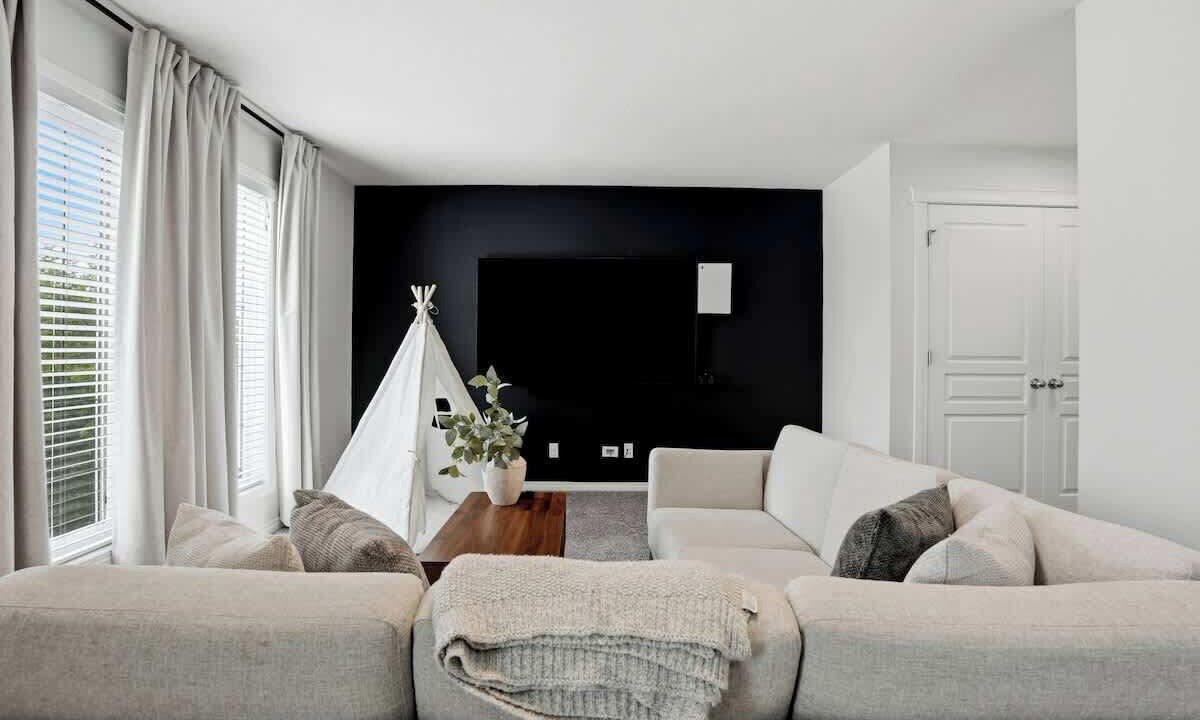 Photo of Livingroom in Cranston