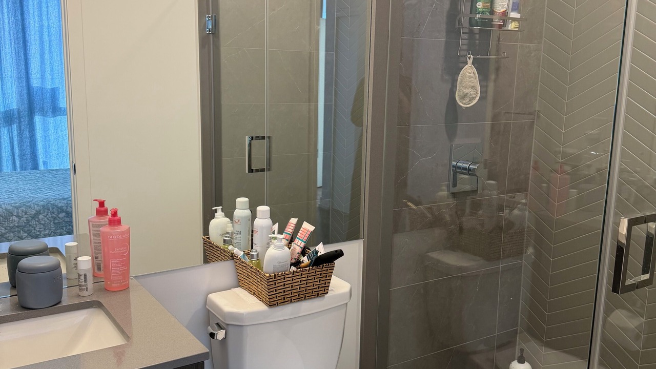 Photo of Bathroom in Bathurst Manor