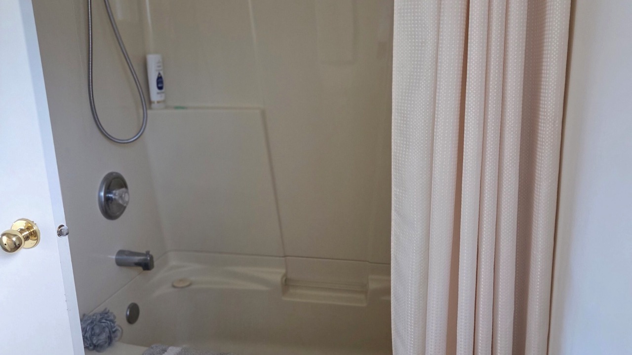 Photo of Bathroom in Cadomin