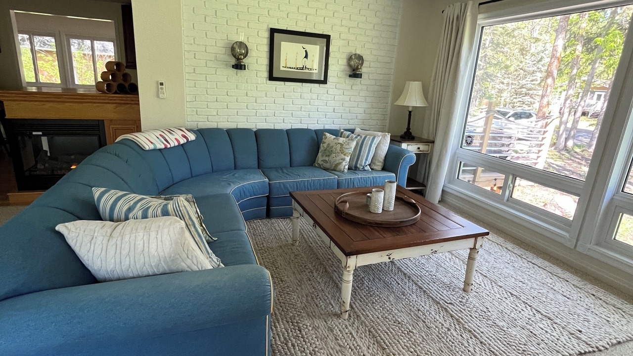 Photo of Livingroom in Traverse Bay