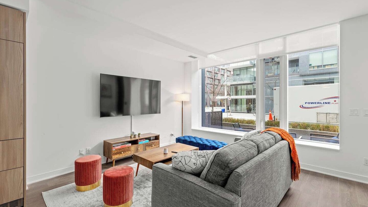 Photo of Livingroom in West Don Lands