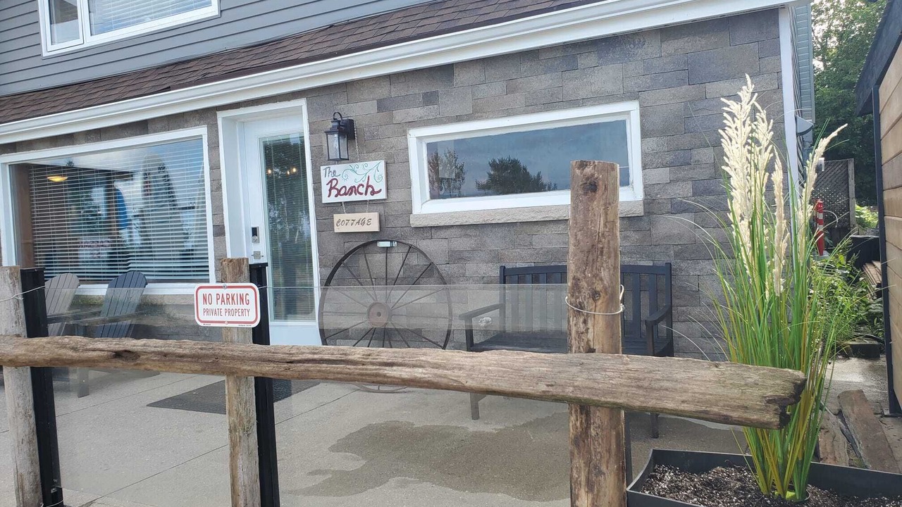 Photo of Patio Balcony in Sauble Beach