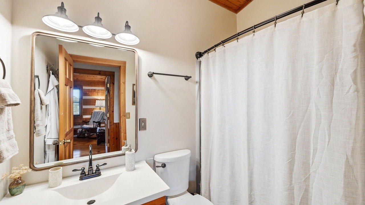 Photo of Bathroom in Piney Flats