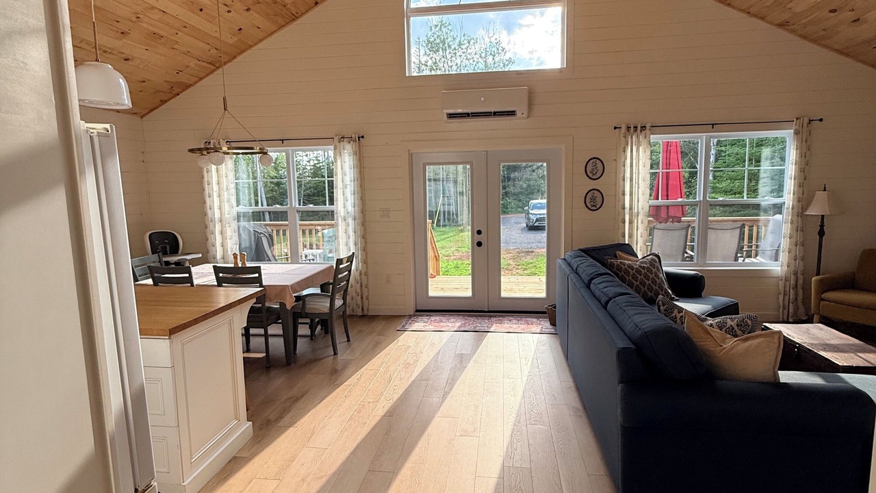 Photo of Livingroom in Point Prim